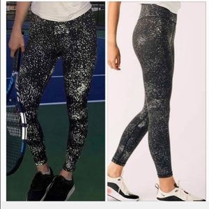 Zyia Reflective tight size 2